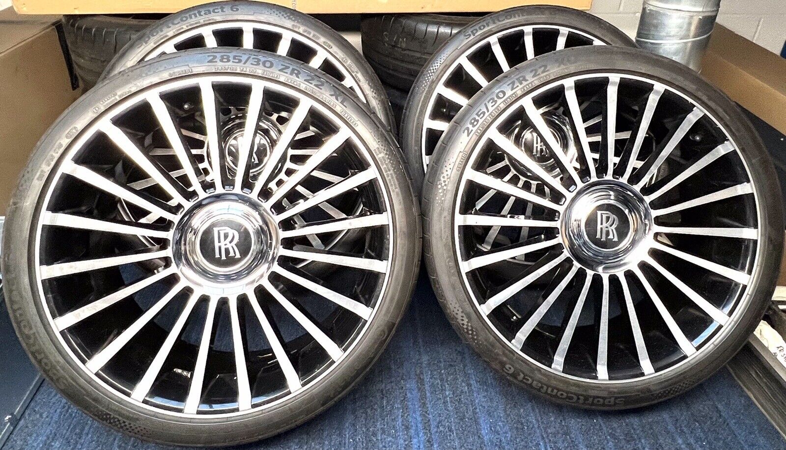 Rolls Royce Wraith Dawn Ghost 22” Wheel and Tyre Set