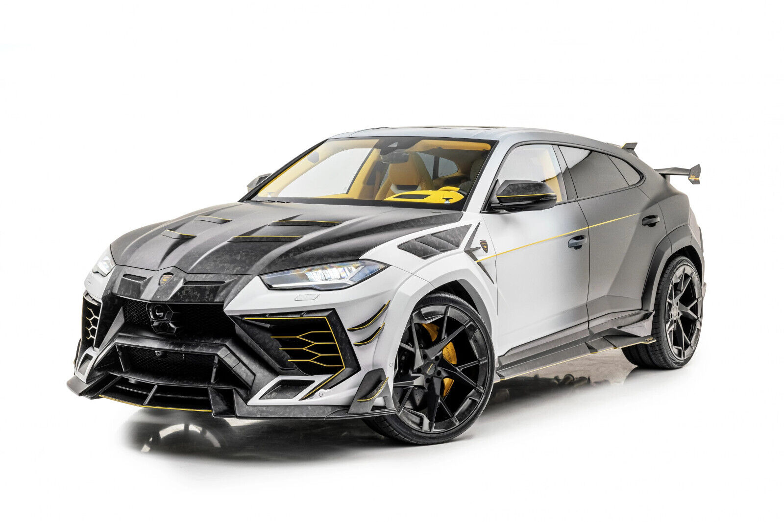 Factory Direct Mansory Lamborghini Urus Front Bonnet Visible Carbon Fibre